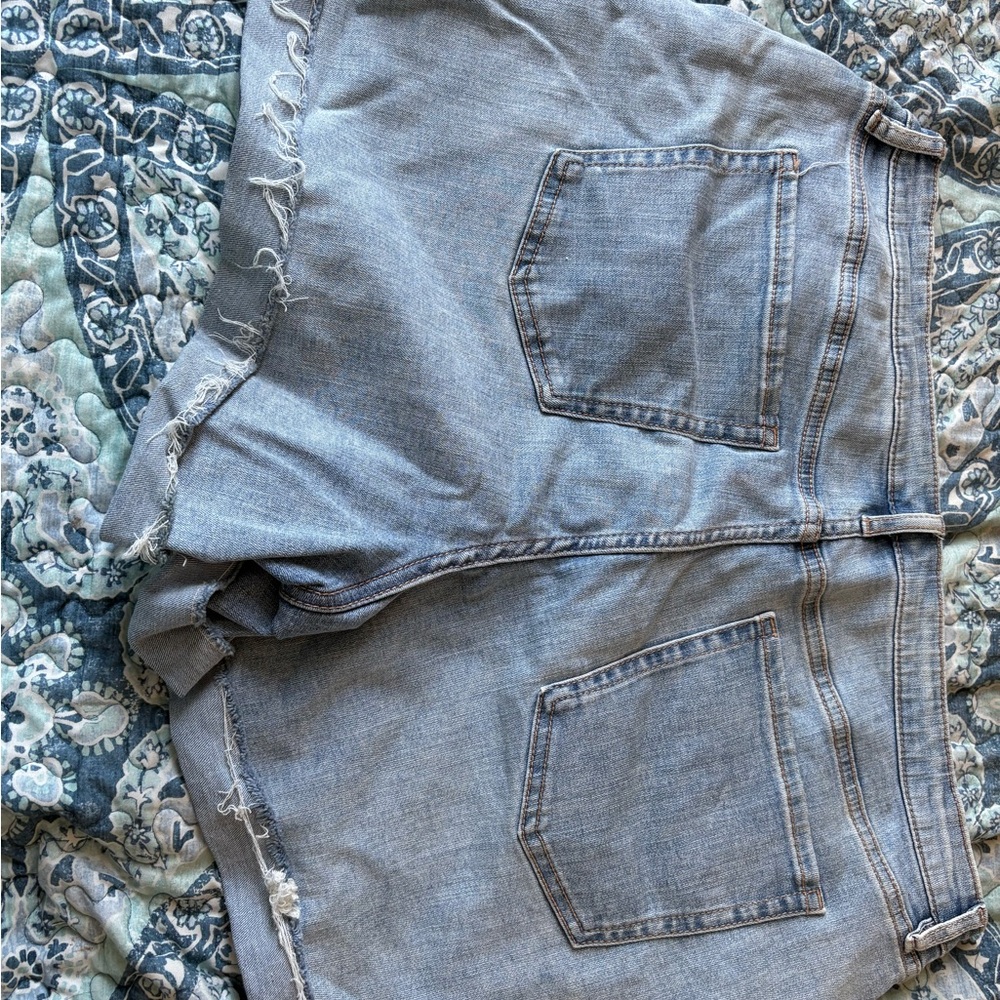 Casual Light Blue Denim Shorts